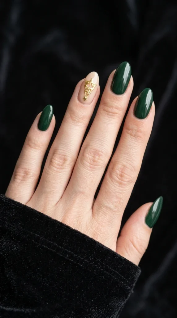 Snowflake Accent Nail