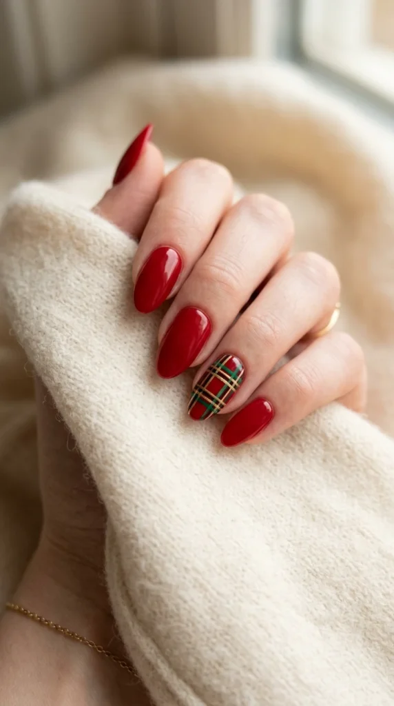 Plaid Christmas Accent Nail